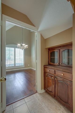 224 Heatherwood Drive, Irving, TX 75063