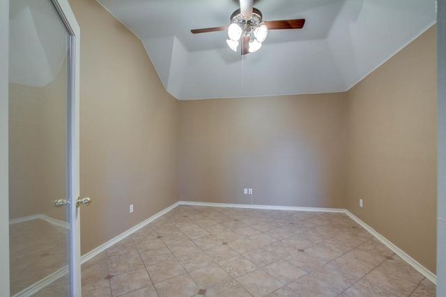 224 Heatherwood Drive, Irving, TX 75063