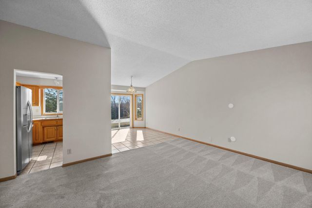 800 11th Avenue SW, Isanti, MN 55040