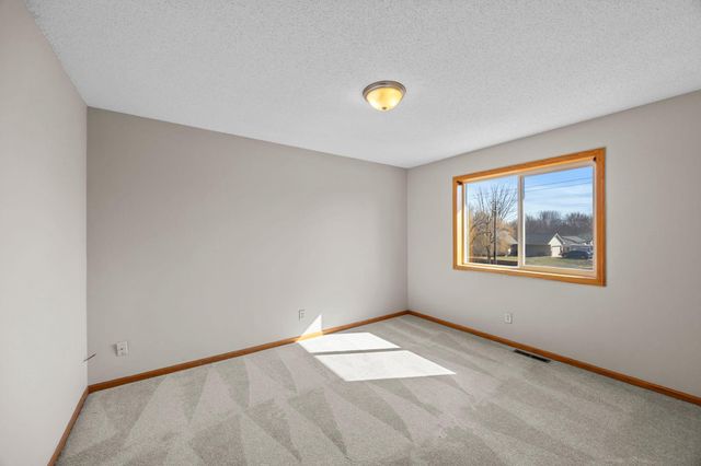 800 11th Avenue SW, Isanti, MN 55040