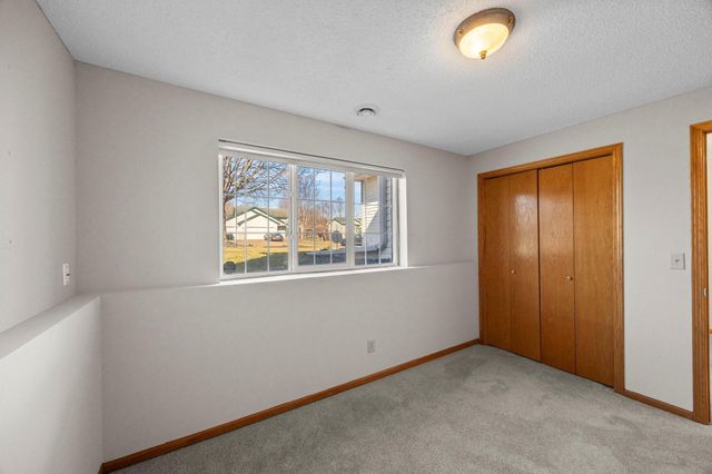 800 11th Avenue SW, Isanti, MN 55040