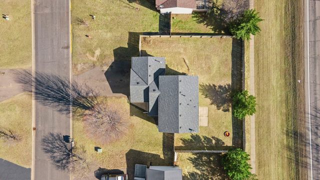 800 11th Avenue SW, Isanti, MN 55040