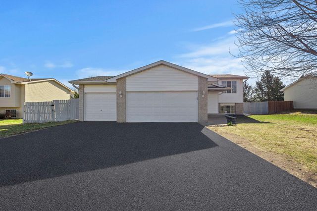 800 11th Avenue SW, Isanti, MN 55040