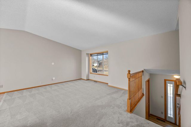 800 11th Avenue SW, Isanti, MN 55040