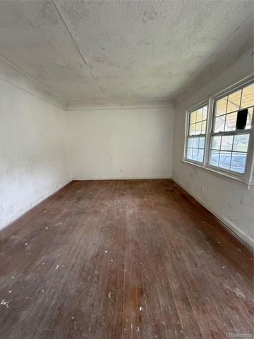 3218 Trumbull Avenue, Flint, MI 48504