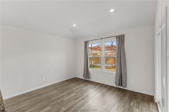 6018 Crest Bridge Court, Bryan, TX 77807