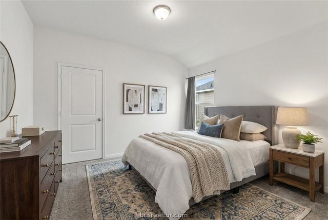 6018 Crest Bridge Court, Bryan, TX 77807