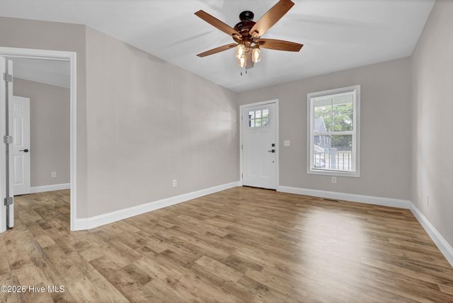 517 S 9th Street, Wilmington, NC 28401