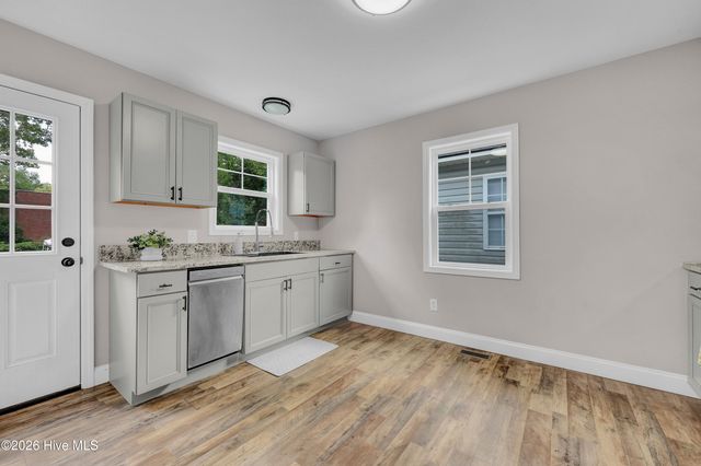 517 S 9th Street, Wilmington, NC 28401