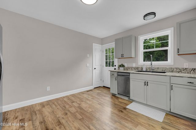 517 S 9th Street, Wilmington, NC 28401