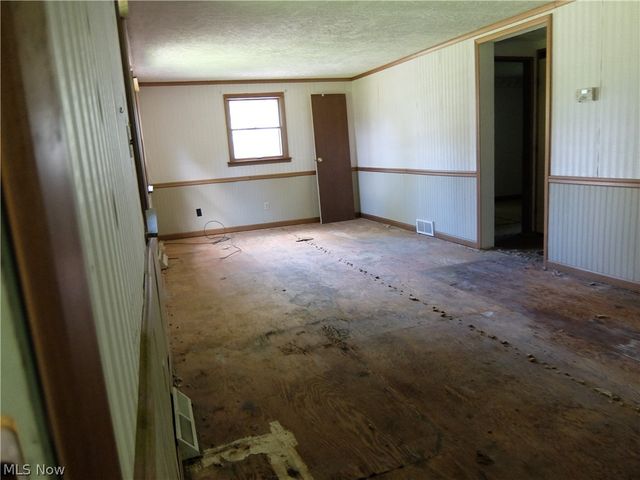 3122 Cadwallader Sonk Road, Cortland, OH 44410
