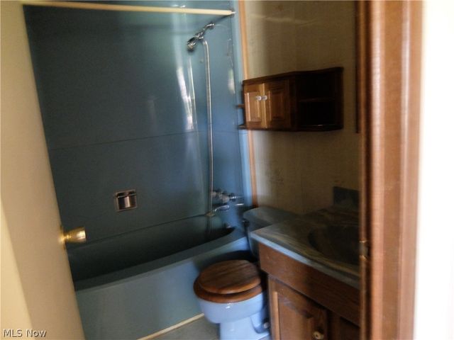 3122 Cadwallader Sonk Road, Cortland, OH 44410