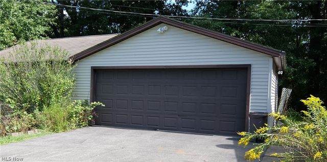 3122 Cadwallader Sonk Road, Cortland, OH 44410