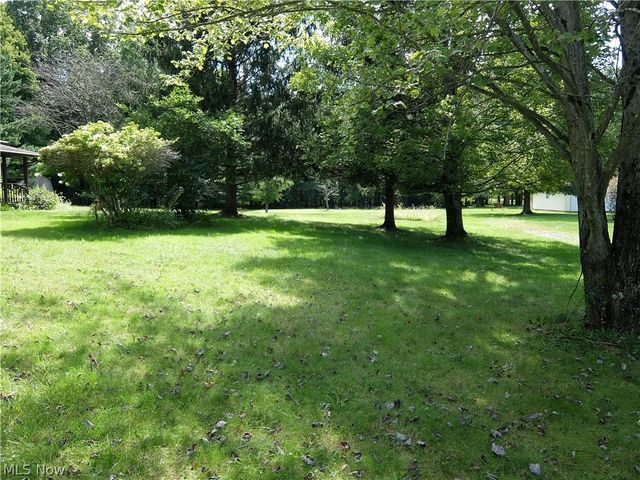 3122 Cadwallader Sonk Road, Cortland, OH 44410