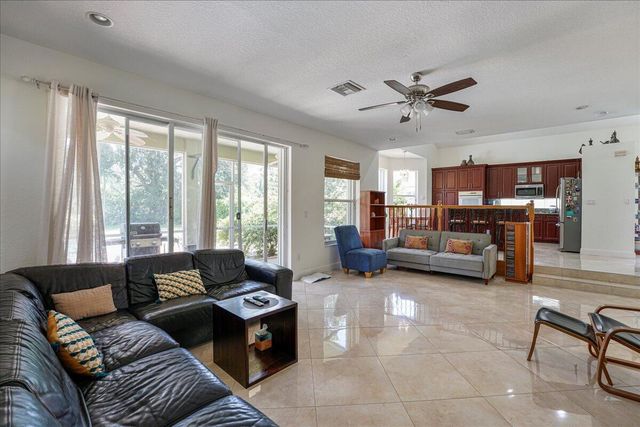 19059 Skyridge Circle, Boca Raton, FL 33498