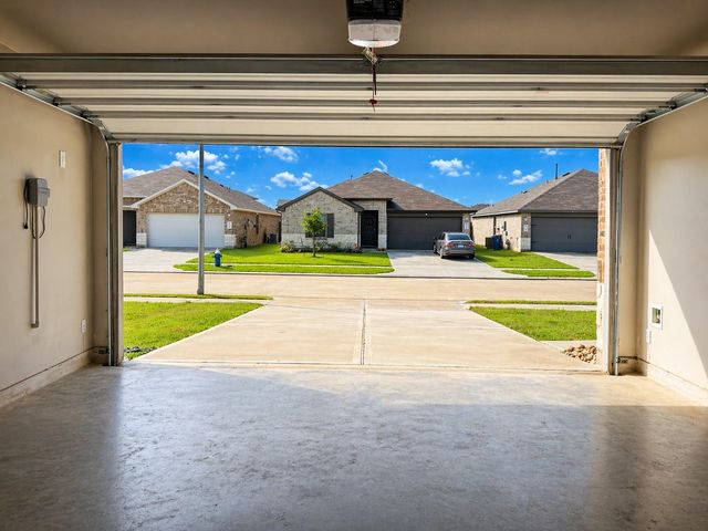 2315 Chaparrel Cliff Trail, Spring, TX 77373