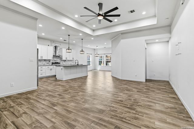 8315 COMANCHE PASS, Converse, TX 78109