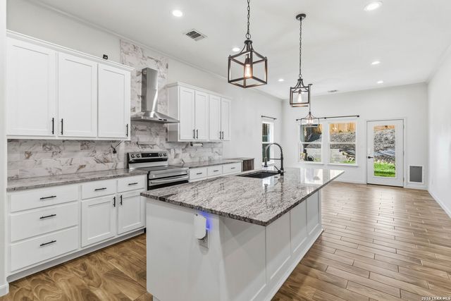 8315 COMANCHE PASS, Converse, TX 78109