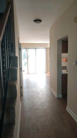1258 Cranbrook Drive 1, Schaumburg, IL 60193