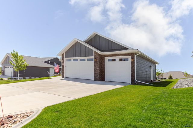 4413 TARGHEE DR, Rapid City, SD 57702