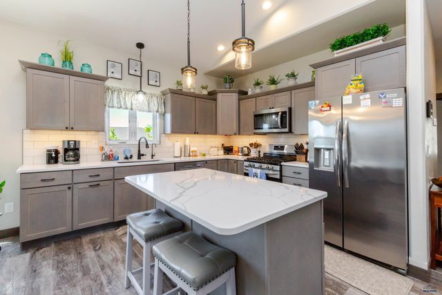 4413 TARGHEE DR, Rapid City, SD 57702