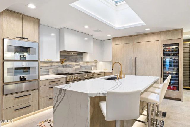 143 Foxtail Drive, Santa Monica, CA 90402