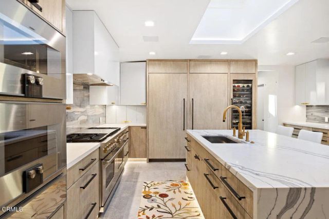 143 Foxtail Drive, Santa Monica, CA 90402