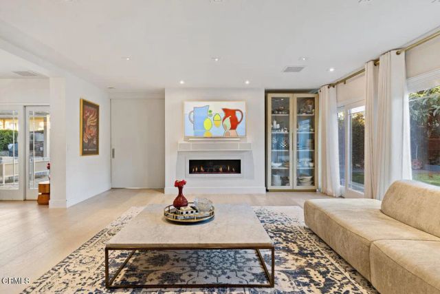 143 Foxtail Drive, Santa Monica, CA 90402
