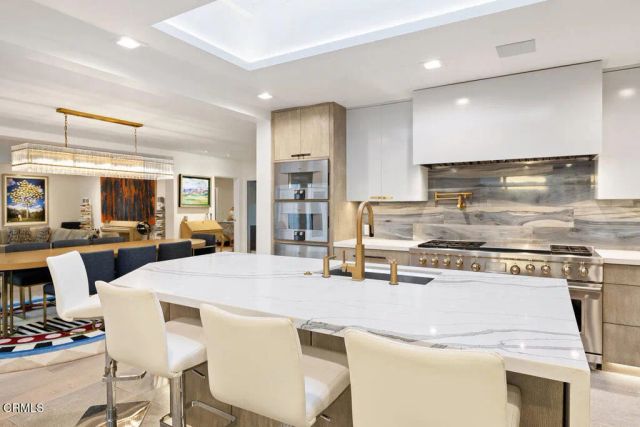 143 Foxtail Drive, Santa Monica, CA 90402