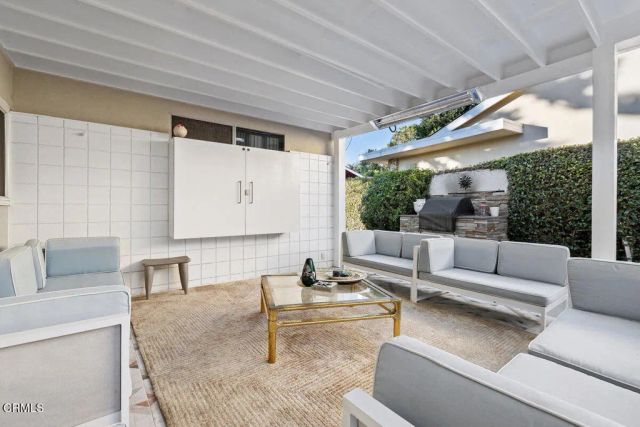143 Foxtail Drive, Santa Monica, CA 90402