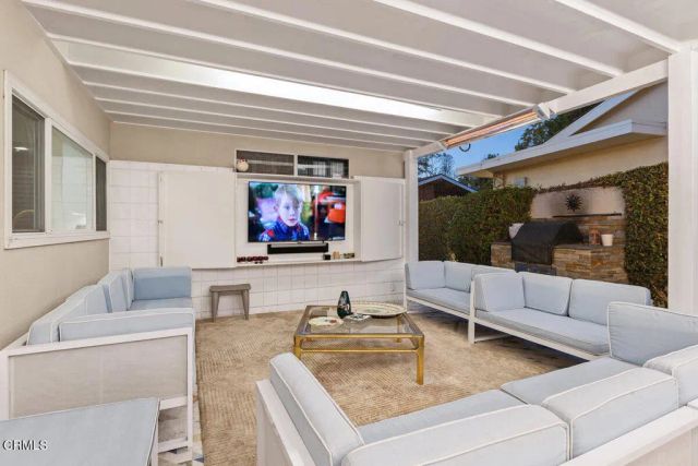 143 Foxtail Drive, Santa Monica, CA 90402
