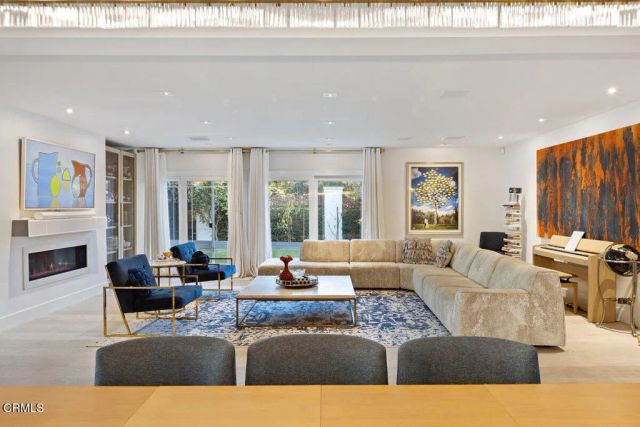 143 Foxtail Drive, Santa Monica, CA 90402