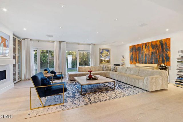 143 Foxtail Drive, Santa Monica, CA 90402