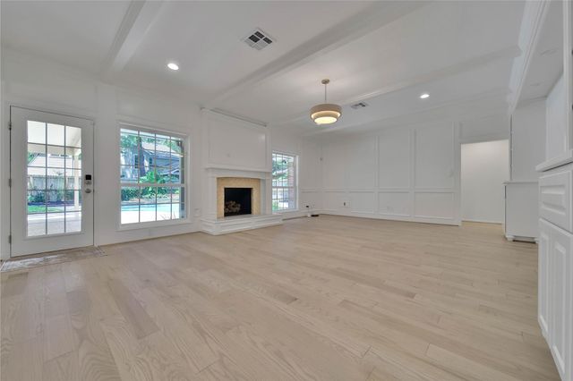 5 Box Turtle Lane, The Woodlands, TX 77380