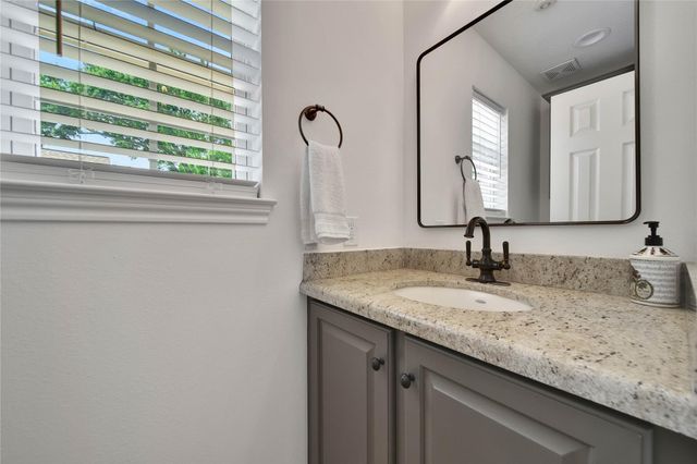 5 Box Turtle Lane, The Woodlands, TX 77380