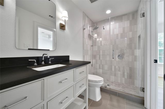 5 Box Turtle Lane, The Woodlands, TX 77380