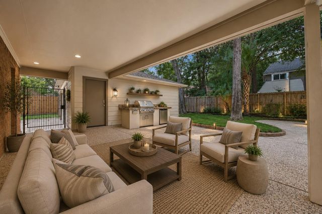 5 Box Turtle Lane, The Woodlands, TX 77380