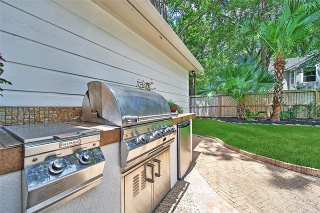5 Box Turtle Lane, The Woodlands, TX 77380