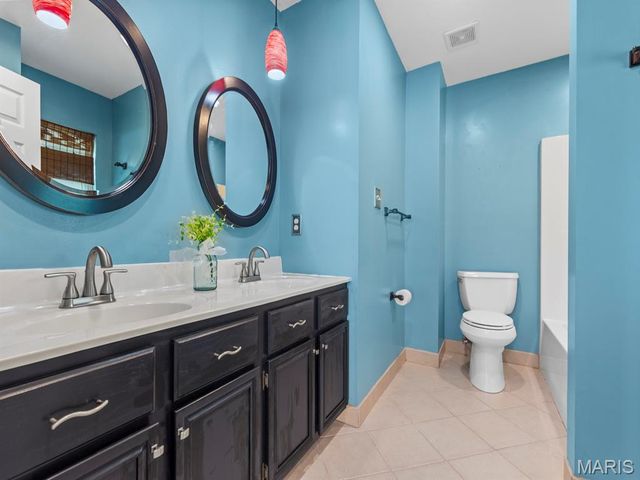 164 Keystone Drive, Fenton, MO 63026