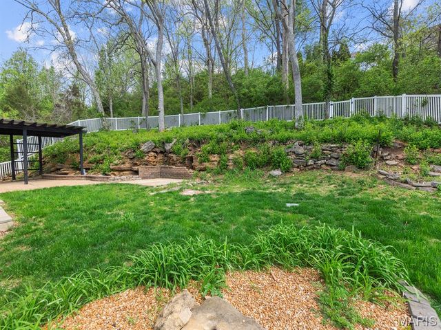 164 Keystone Drive, Fenton, MO 63026