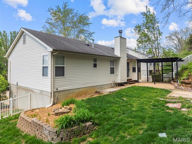 164 Keystone Drive, Fenton, MO 63026