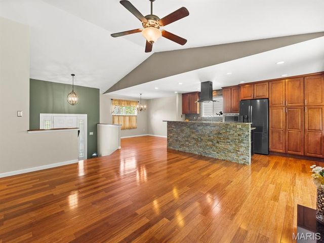 164 Keystone Drive, Fenton, MO 63026