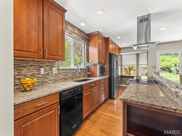 164 Keystone Drive, Fenton, MO 63026