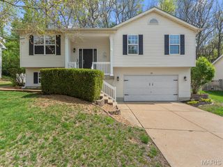 164 Keystone Drive, Fenton, MO 63026