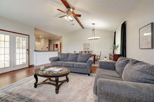 4722 Sandy Oak Lane, Newalla, OK 74857