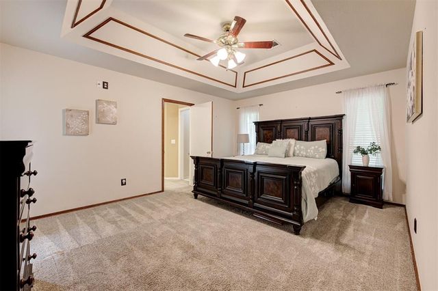 4722 Sandy Oak Lane, Newalla, OK 74857