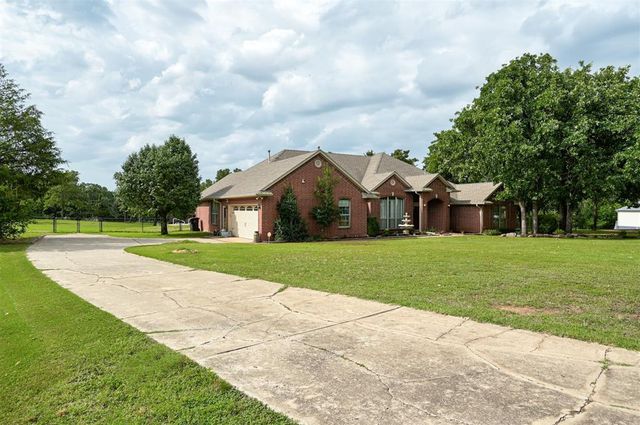 4722 Sandy Oak Lane, Newalla, OK 74857