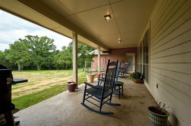 4722 Sandy Oak Lane, Newalla, OK 74857