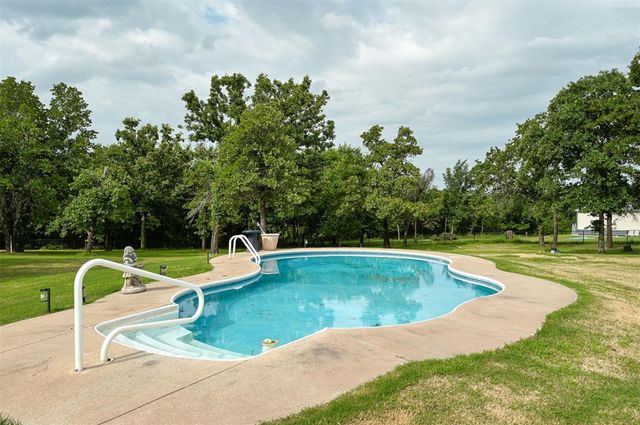 4722 Sandy Oak Lane, Newalla, OK 74857