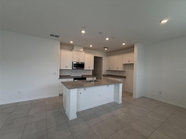 1196 HAPPY FOREST LOOP, Deland, FL 32720